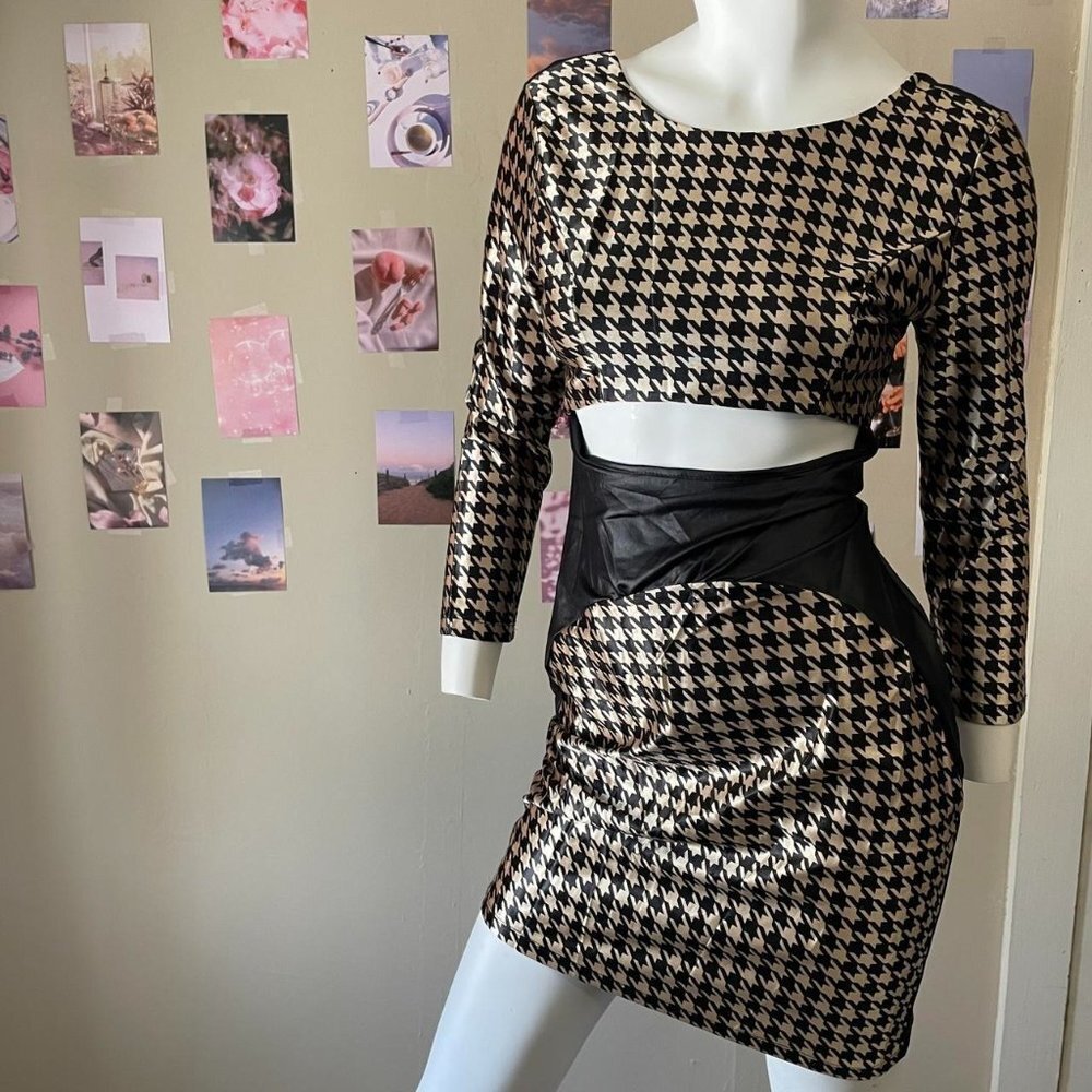Black and metallic printed long sleeve dress